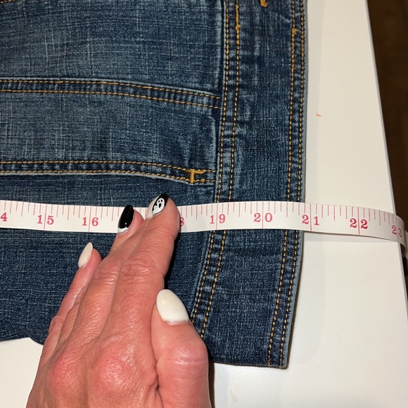 Ann Taylor LOFT, 3/4 Length Sleeves, Jean Jacket Size 12 w/Stretch, SUPER CUTE🩵 - Picture 13 of 13